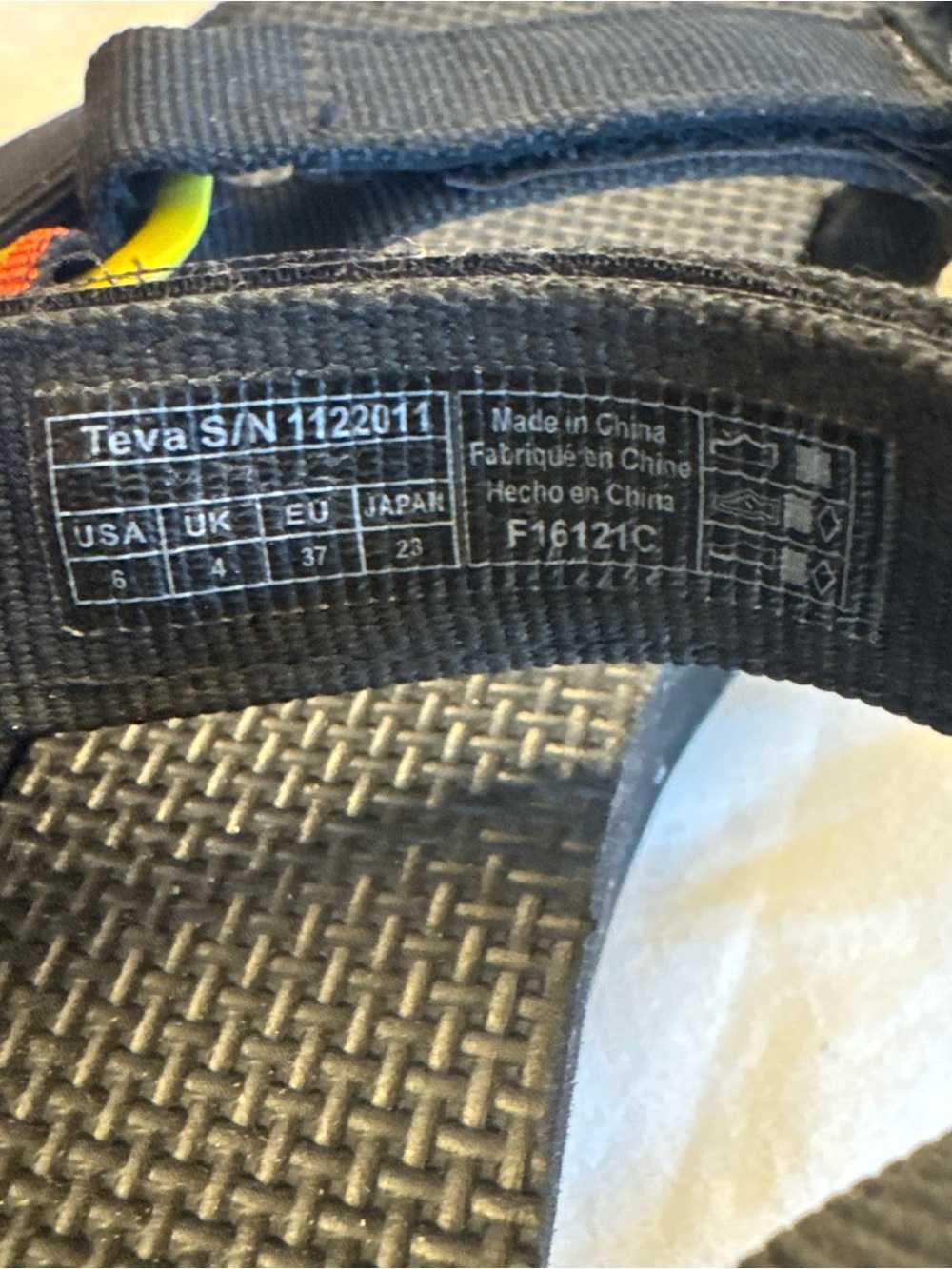 TEVA 1122010 Womens Sz 6 Midform Universal Pride Metallic Rainbow Sandals - Picture 7 of 8
